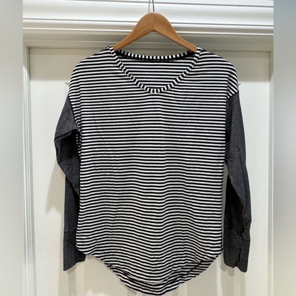 Lululemon Weekend Long Sleeve Classic Stripe Black White Size 6 - Picture 5 of 12